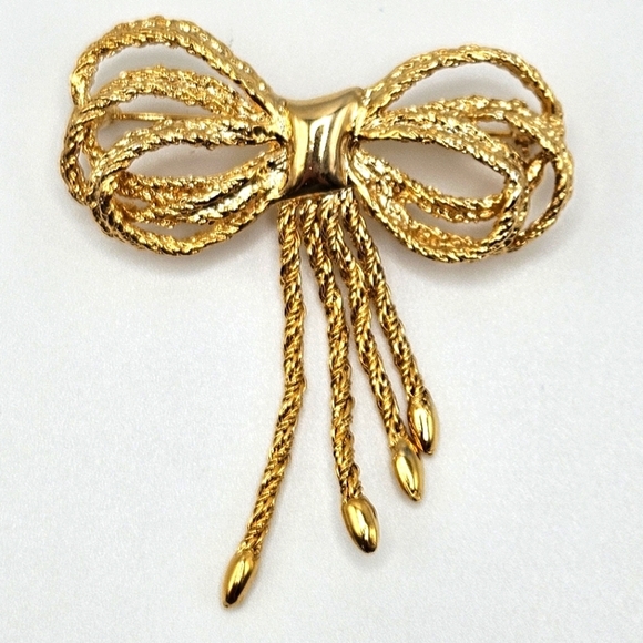 VINTAGE Gold-Tone Twisted Tassel Bow Brooch Pin - Picture 1 of 4